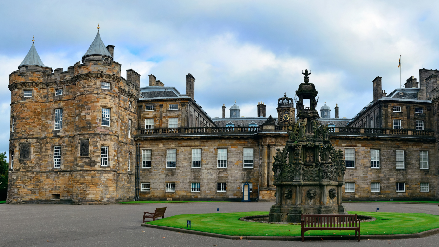 The front of the Palace of Holyroodhouse in Edinburgh, showing its 17th-century northern tower.